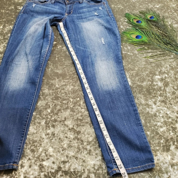 Old Navy Rockstar Distressed Jeans - Picture 2 of 8